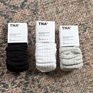 Aritzia slouchy socks